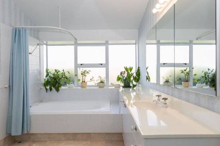 Photo of property in 95 Churchill Drive, Taradale, Napier, 4112