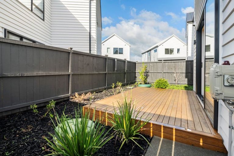 Photo of property in 6 Babos Avenue, Kumeu, 0810