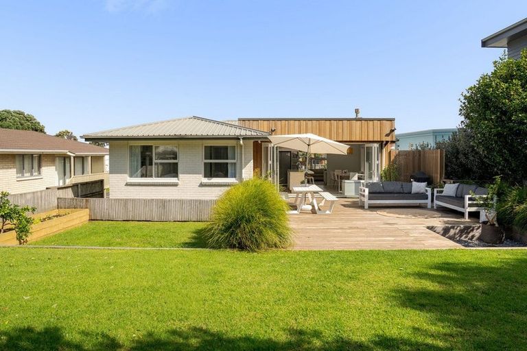 Photo of property in 11 Lee Street, Mount Maunganui, 3116