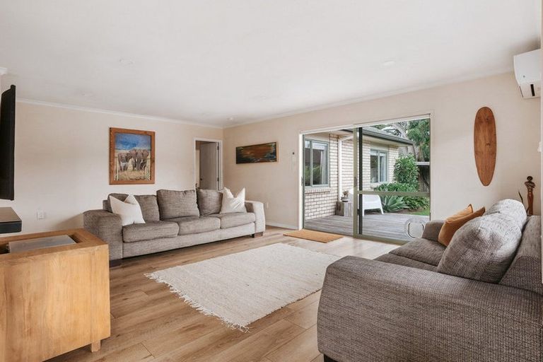 Photo of property in 14 Grabella Place, Papamoa Beach, Papamoa, 3118