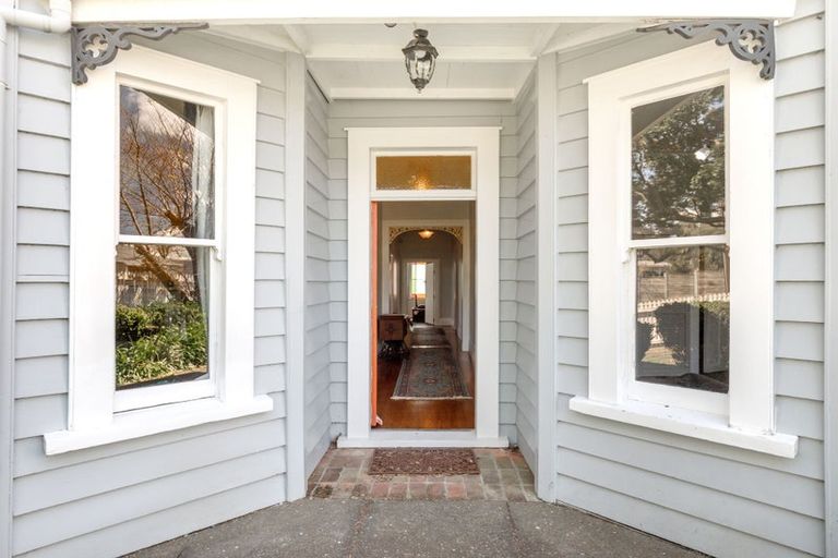 Photo of property in 57 Garfield Road, Helensville, 0800
