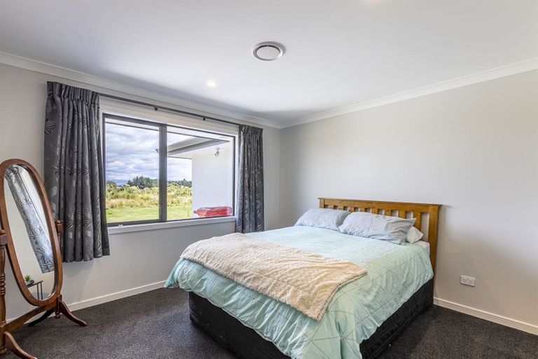 Photo of property in 7 Hartwell Drive, Kelvin Grove, Palmerston North, 4470