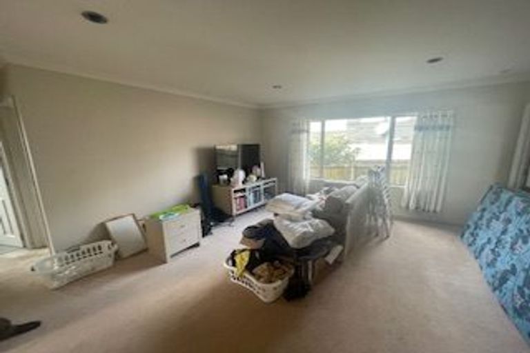 Photo of property in 27d Lyford Crescent, Sunnynook, Auckland, 0620