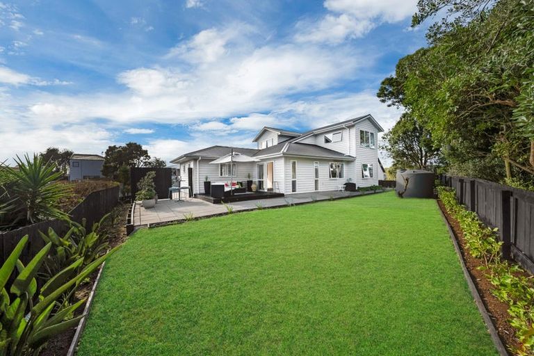 Photo of property in 28a Torkar Road, Clarks Beach, 2122