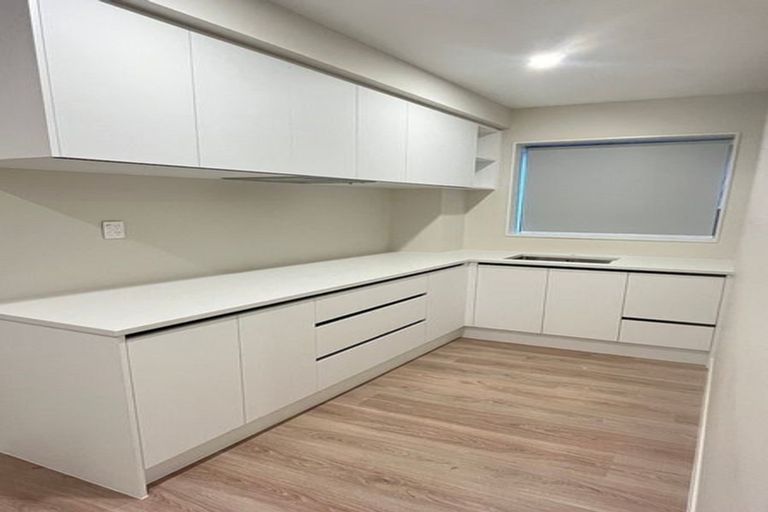 Photo of property in 8 La Bella Road, Hobsonville, Auckland, 0616