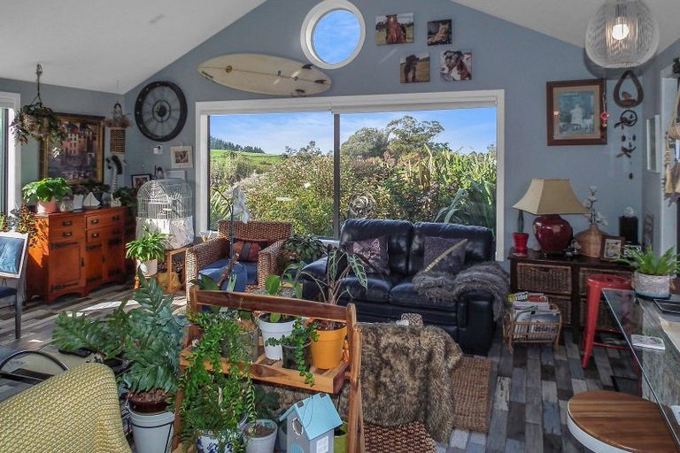 Photo of property in 1/102 Beach Road, Awamoa, Oamaru, 9495