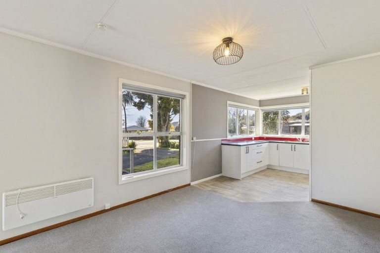 Photo of property in 9 Tawa Street, Inglewood, 4330