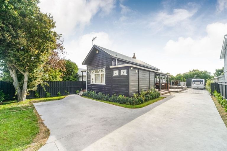 Photo of property in 97 Featherston Street, Takaro, Palmerston North, 4412