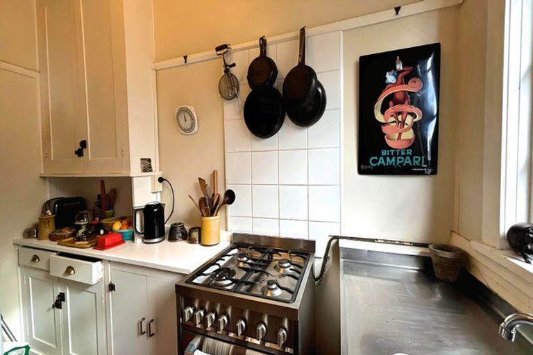 Photo of property in 136u1 Evans Bay Parade, Roseneath, Wellington, 6021