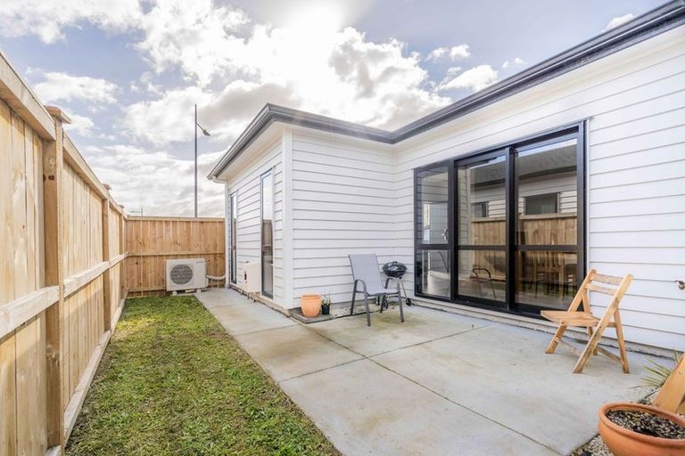 Photo of property in 3 Sapwood Crescent, Takanini, 2110