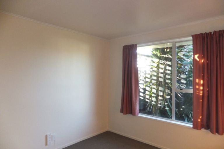 Photo of property in 28 Medina Crescent, Parklands, Christchurch, 8083