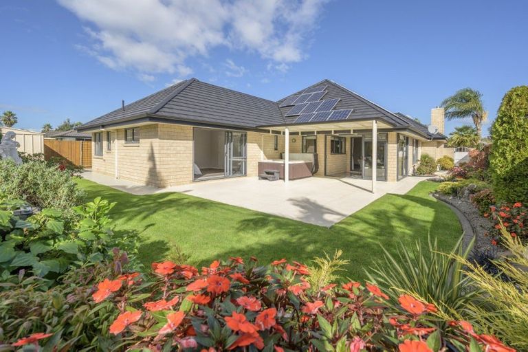 Photo of property in 52 Matemuri Drive, Papamoa Beach, Papamoa, 3118