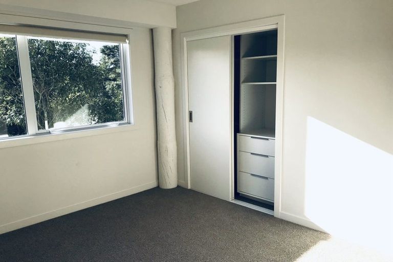 Photo of property in 3/6 Braemar Road, Rothesay Bay, Auckland, 0630