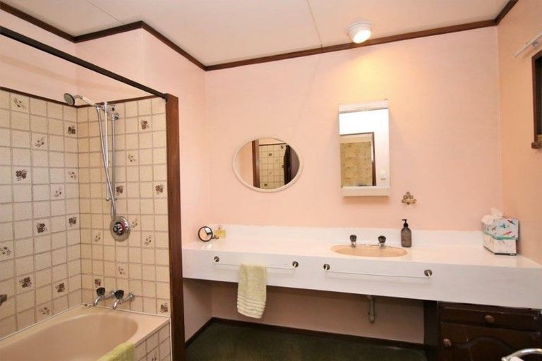 Photo of property in 58 Gladstone Road North, Mosgiel, 9024