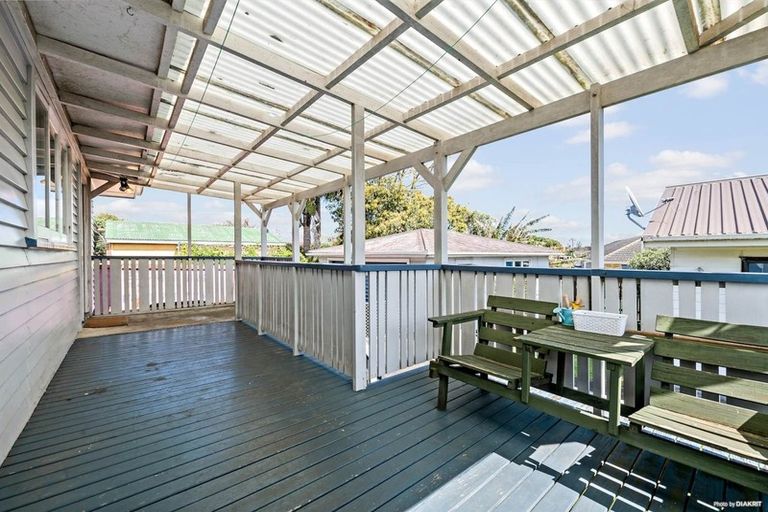 Photo of property in 27 Esperanto Road, Papatoetoe, Auckland, 2025