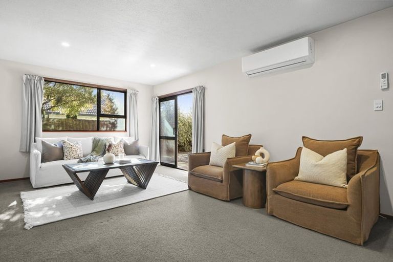 Photo of property in 52 Dunbarton Street, Redwood, Christchurch, 8051