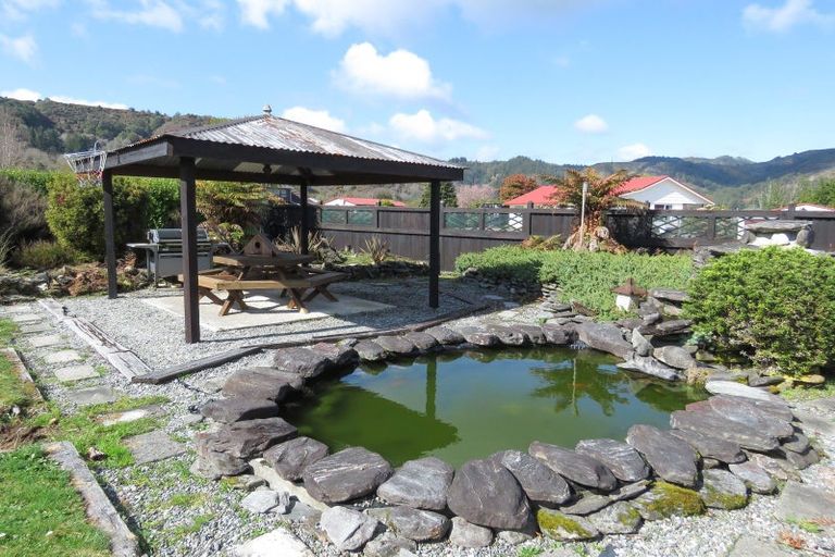 Photo of property in 32- 34 Coal Street, Reefton, 7830