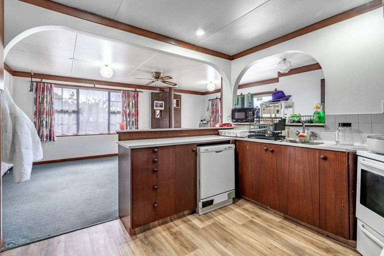 Photo of property in 32 Newcastle Street, Riversdale, 9776