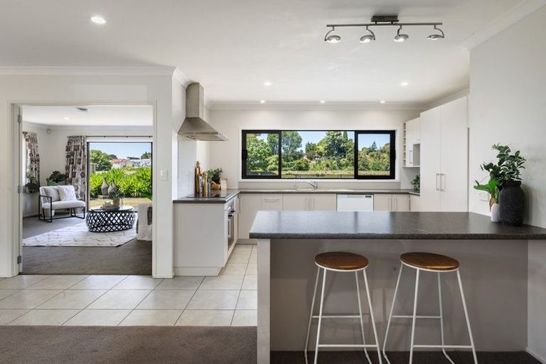 Photo of property in 17 Uretara Drive, Katikati, 3129
