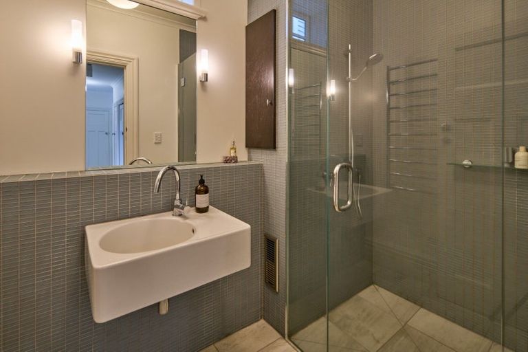 Photo of property in 67 Central Terrace, Kelburn, Wellington, 6012