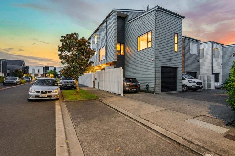 Photo of property in 27 Tuatua Road, Hobsonville, Auckland, 0616