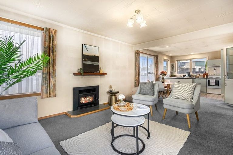 Photo of property in 9 Colesbury Street, Bishopdale, Christchurch, 8053