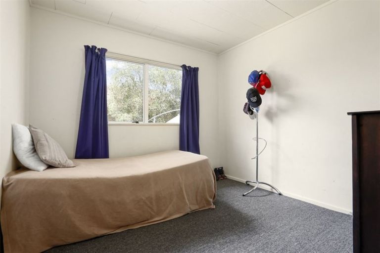 Photo of property in 97 Roberts Road, Te Atatu South, Auckland, 0610
