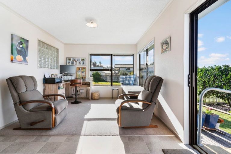 Photo of property in 116 Park Avenue, Whangamata, 3620