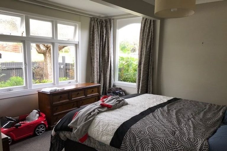 Photo of property in 28 Matenga Street, Waikanae, 5036