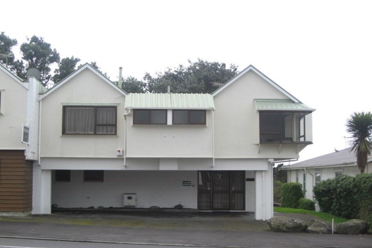 Photo of property in 409 Devon Street East, Strandon, New Plymouth, 4312