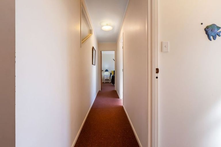 Photo of property in 5 Seaview Road, Cable Bay, 0420