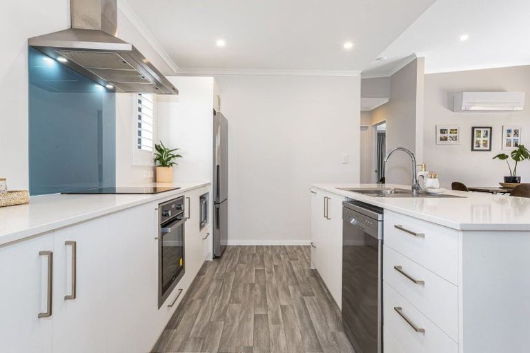 Photo of property in 23 Hughes Street, Waikanae Beach, Waikanae, 5036