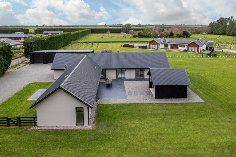 Photo of property in 14 Walford Way, Darfield, 7571