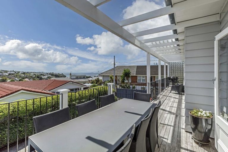 Photo of property in 1/41 East Coast Road, Milford, Auckland, 0620