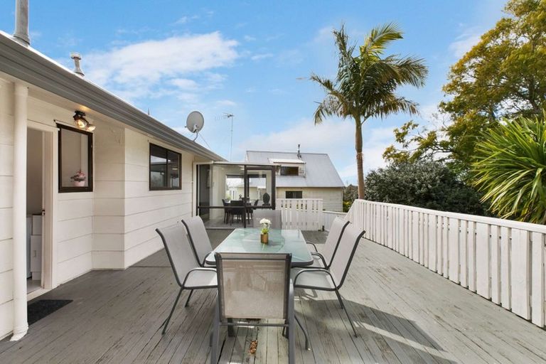 Photo of property in 18 Nettlingham Place, Te Puke, 3119