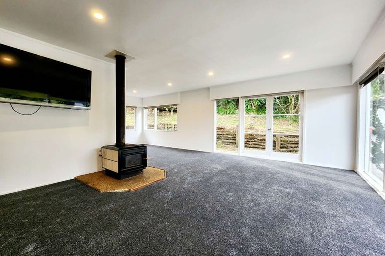 Photo of property in 1/63 Girrahween Drive, Totara Vale, Auckland, 0629