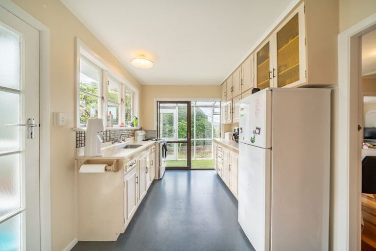 Photo of property in 26 Arapiko Street, Johnsonville, Wellington, 6037