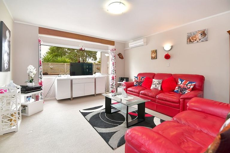 Photo of property in 5b Melanie Place, Orewa, 0931