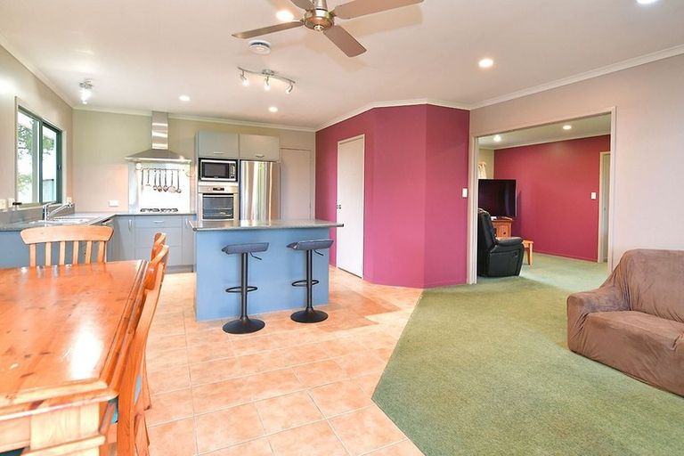Photo of property in 5352 Kaipara Coast Highway, Wellsford, 0972