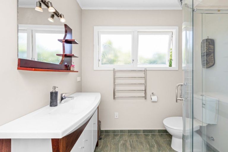 Photo of property in 25 Harpham Street, Taradale, Napier, 4112