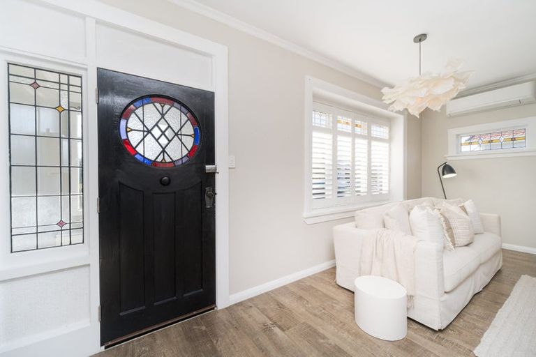 Photo of property in 37 Miro Street, Takaro, Palmerston North, 4410