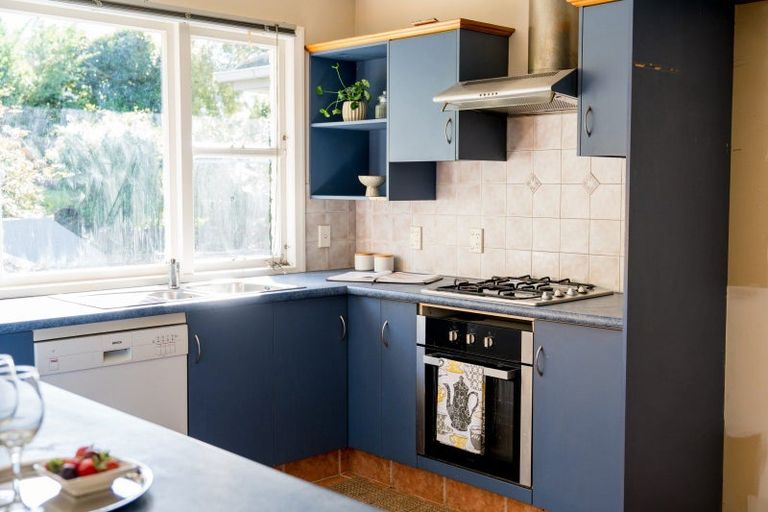 Photo of property in 11 Pioneer Crescent, Helensburgh, Dunedin, 9010