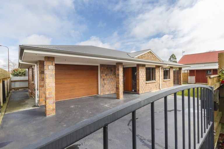 Photo of property in 6 Warwick Street, Feilding, 4702