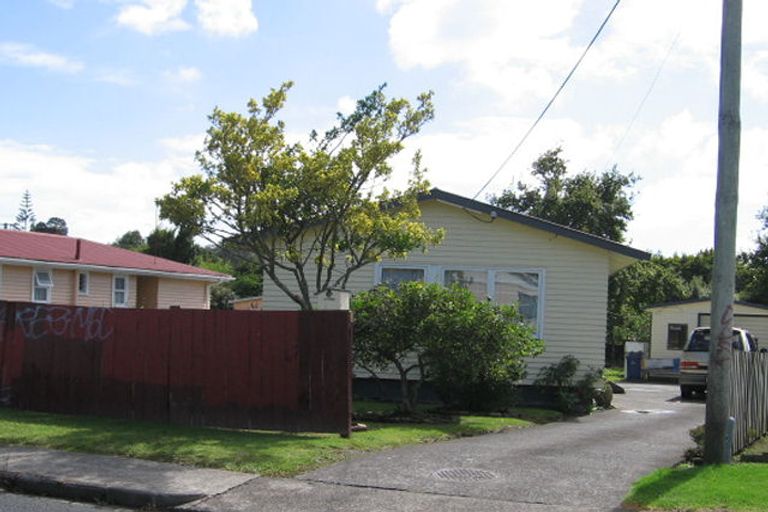 Photo of property in 29 Harrington Road, Henderson, Auckland, 0610