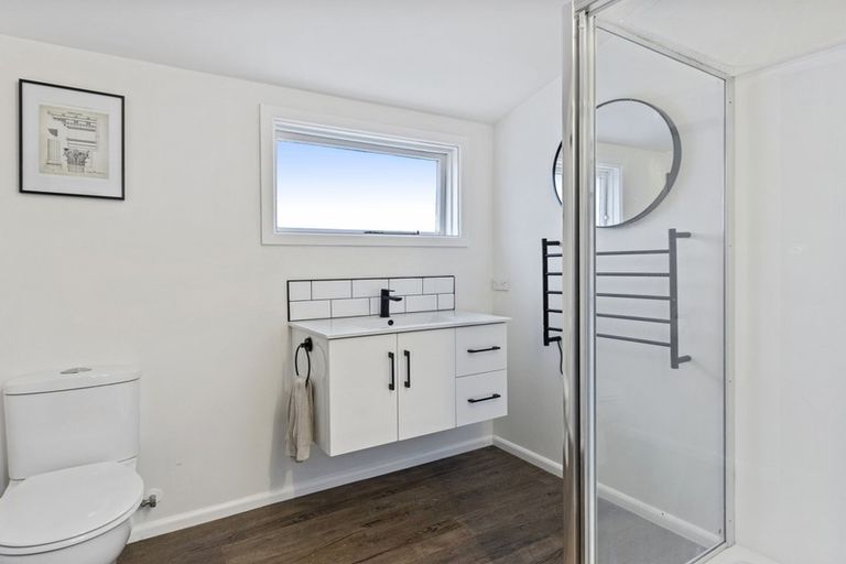 Photo of property in 43 Croziers Road, St Albans, Christchurch, 8052