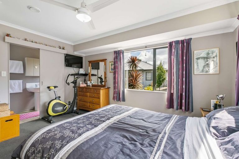 Photo of property in 126 Meander Drive, Welcome Bay, Tauranga, 3112