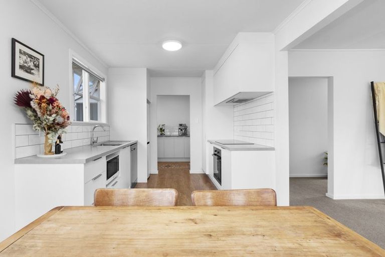 Photo of property in 41u1 Ross Crescent, Fairfield, Hamilton, 3214
