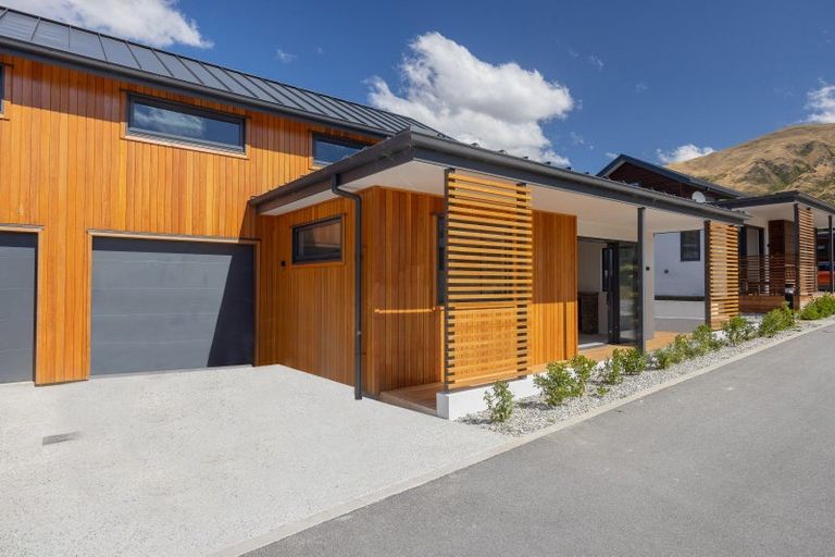 Photo of property in 7 Horrell Lane, Wanaka, 9305