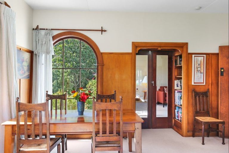 Photo of property in 83 Queenwood Road, Levin, 5510
