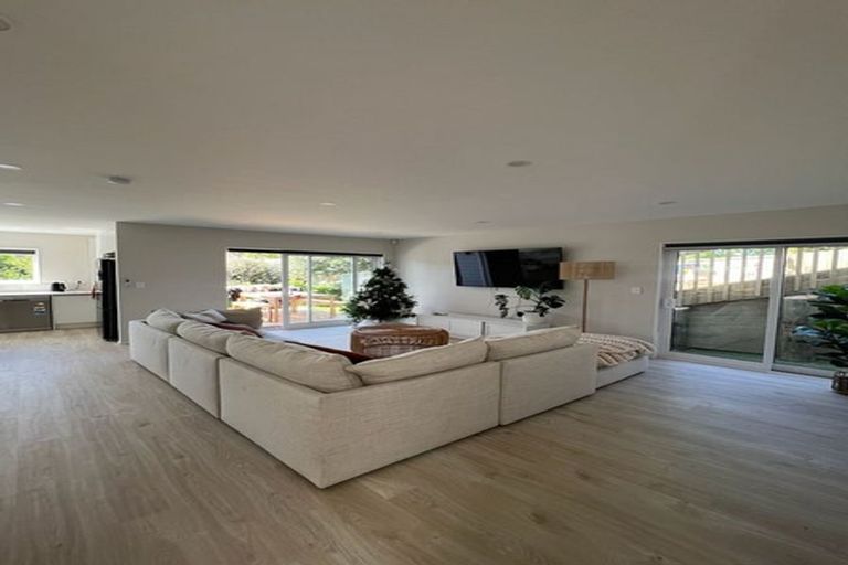 Photo of property in 28b Halberg Street, Glenfield, Auckland, 0629